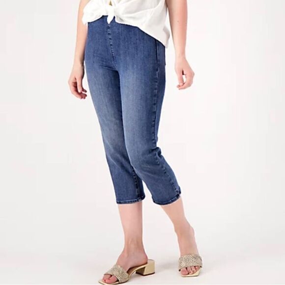 NYDJ Spanspring Pull-On Dakota Capri Jeans- Caliente Size medium - Picture 2 of 11